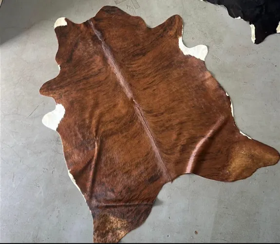 TAPETE DE GRIFE COURO DE VACA LEGÍTIMO