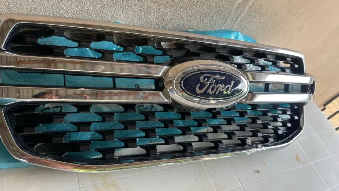 Grade Original frontal Ford Ranger 2025