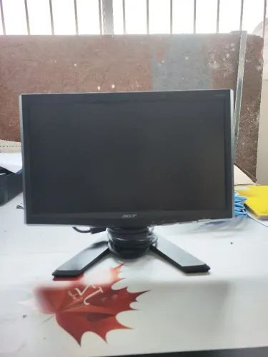 Monitor acer x163w