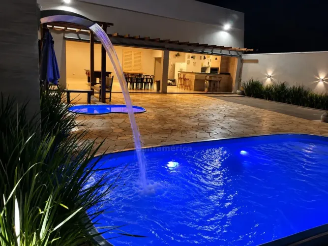 Casa com área de Lazer à venda na Zona Oeste de Londrina