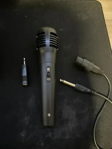 Microfone Dinâmico com Cabo XLR/P10 + Adaptador P2 (Para Karaokê / Caixa de Som)