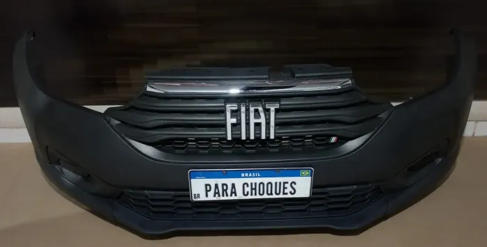 Para-choque dianteiro Fiat Strada Nova 2020/2024