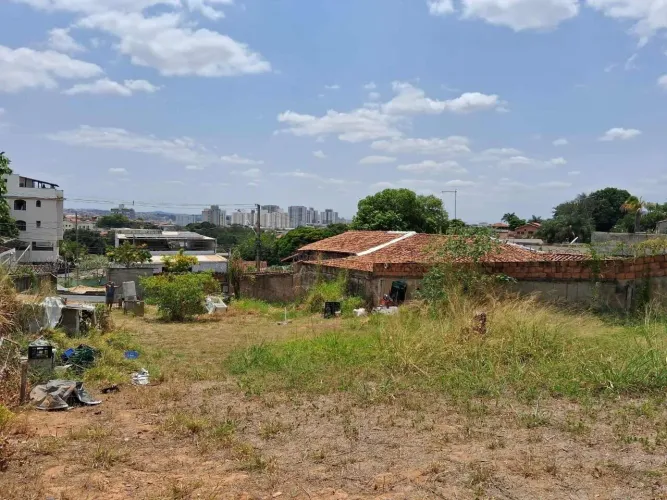 Lote a venda no bairro PLANALTO, BH