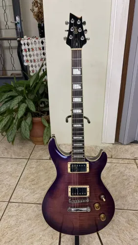Guitarra Cort M 600