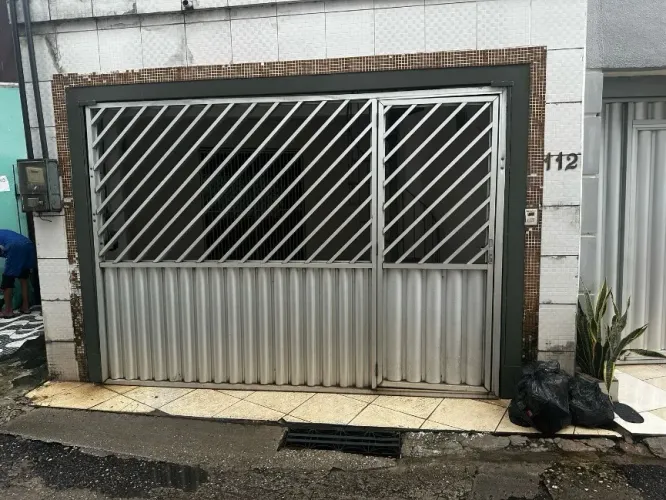 Casa Térrea com 2 Suítes, Garagem e Quintal - Cremação