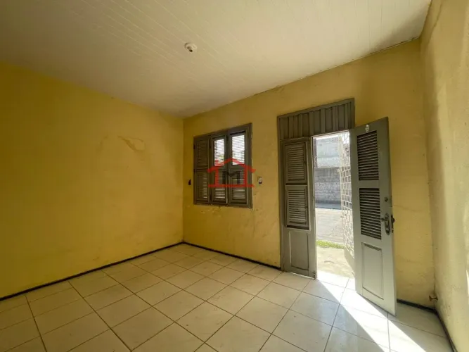 Casa para Venda em Fortaleza, Centro, 2 dormitórios, 1 banheiro