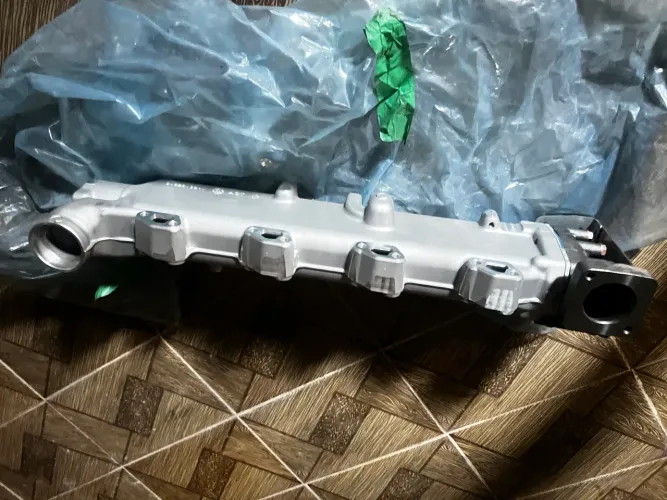 Tubo de Recirculação de Ar EGR para motores MAN D08 ou veículos Volkswagen Constellation.