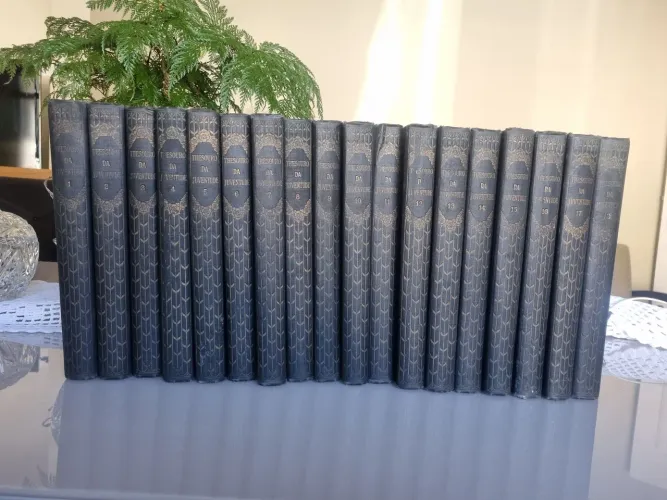 Coleção O Tesouro da Juventude - 18 Volumes (Completa)