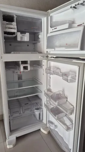 Geladeira muito conservada