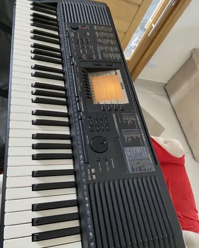TECLADO YAMAHA PSR-530