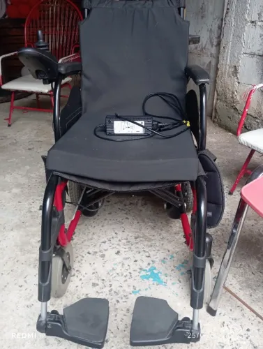 Cadeira de rodas elétrica