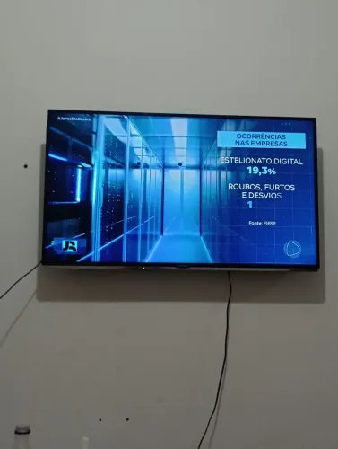 Vendo tv smart 40 polegadas