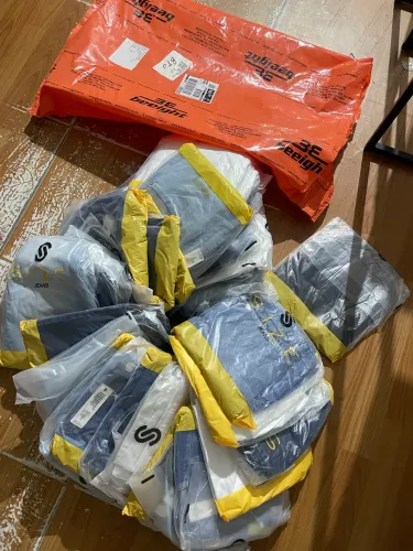 Roupas: Bermudas jeans, bermuda Sarja e calça jeans peças originais 