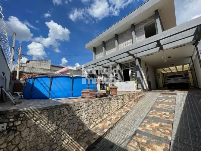 Casa à venda 4 quartos em Vila Hortência
