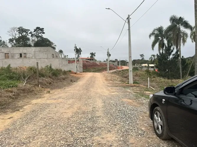Terreno de 1000m² com Ponto Wifi / Pronto para Construir sua Chácara!