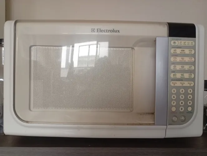 Microondas (COM DEFEITO)