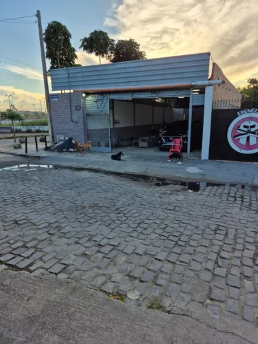 Galpão na Feira do Conjunto Ceara