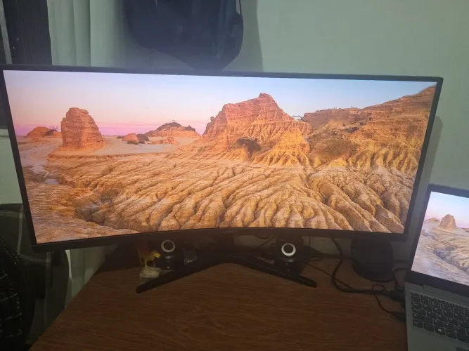 Monitor Legacy 34 polegadas 180hz, free-Sync, G-Sync.