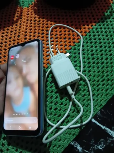 Vendo sansung  Galaxy A14 5 g 128 gigas com carregador película,  capinha 