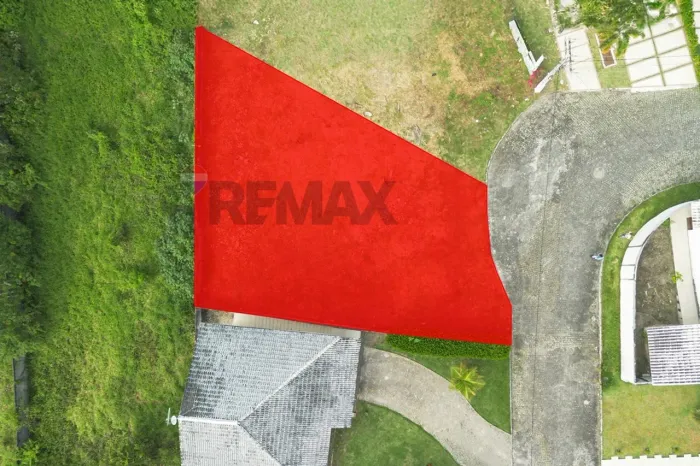 Terreno com 393,53m² no Condomínio Mirante do Vale Bairro São Benedito, Santo Antônio de