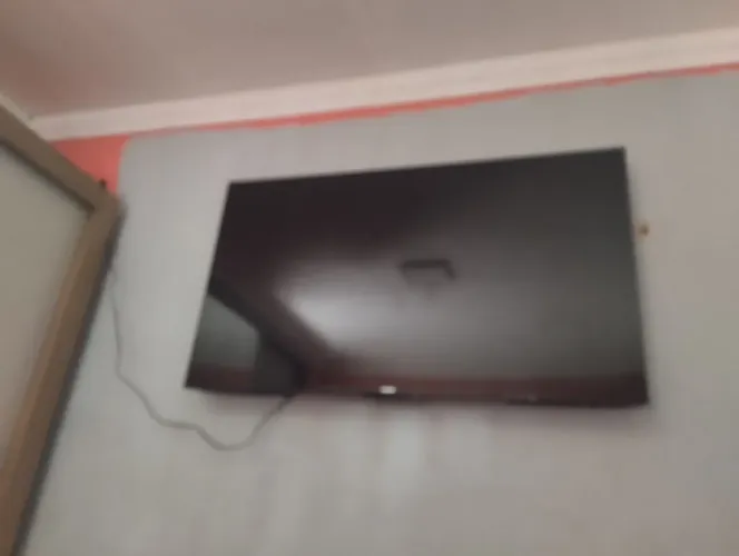 Televisão 50 polegadas da SEMP 4K bem com um mês de uso e um 1 ano de garantia *31