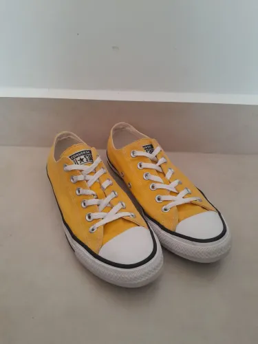 All Star cano baixo amarelo