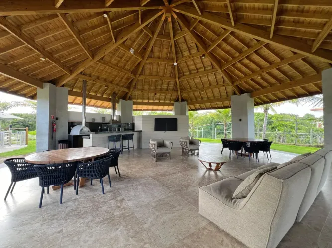 Excelente lote á venda em um dos Condomínios mais desejados de Praia do Forte, 700m²