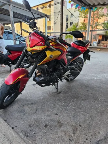 Yamaha MT 03 *