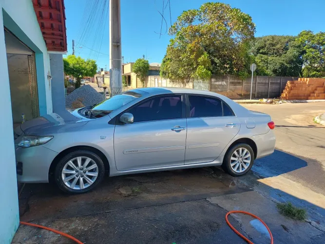Toyota Corolla Altis 2.0 Flex 16V Aut. 2013