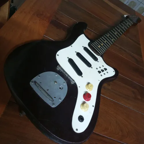 Vendo ou Troco Guitarra Tonante