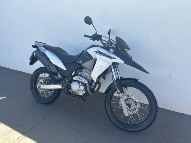 Vendo ou troco por MOTO Honda XRE 300 2016 c/ 26 Pago