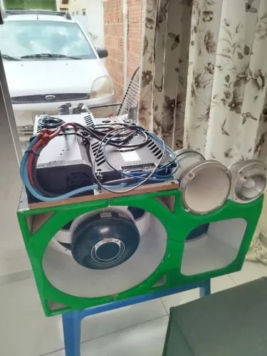 Som automotivo trio