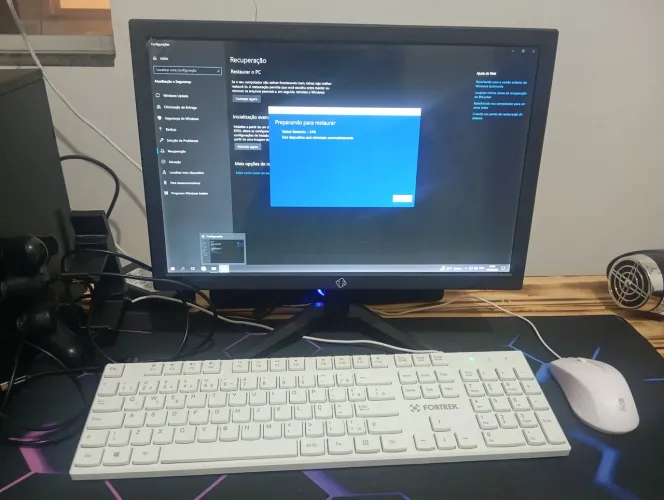 Vendo monitor 17 polegadas e periféricos