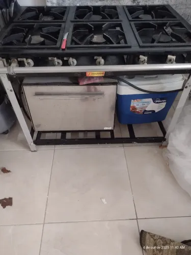 Vende se fogão industrial