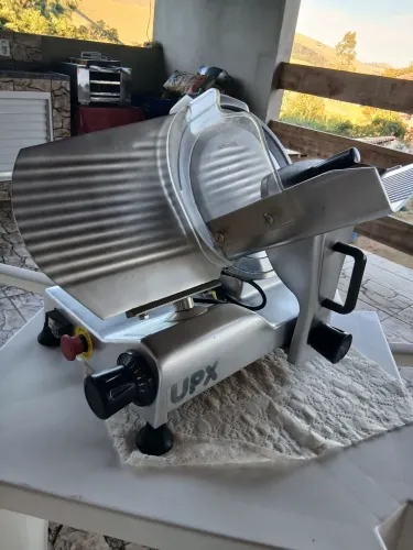 Cortador de frios Laser UPX