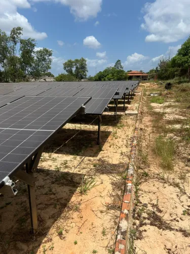 Usina solar + sítio (todo murado)