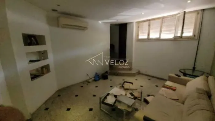Apartamento : / Residencial / Glória