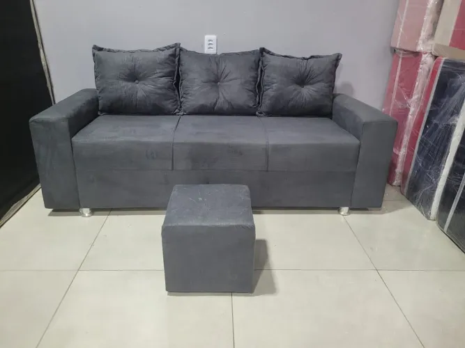 Sofá 3 lugares com puff e entrega grátis 