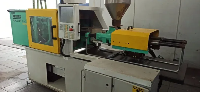 Maquina Injetora Arburg 50t Ano 2012 - *falta Peças*