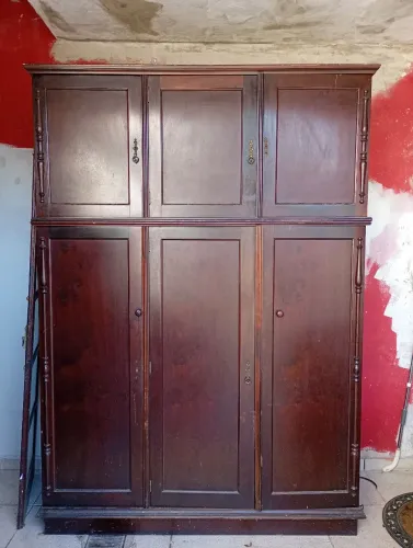 Guarda roupa antigo