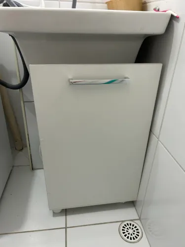 Armário para tanque