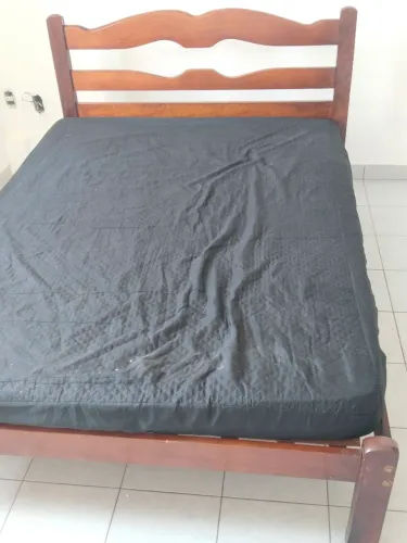 Cama madeira maciça casal com colchão