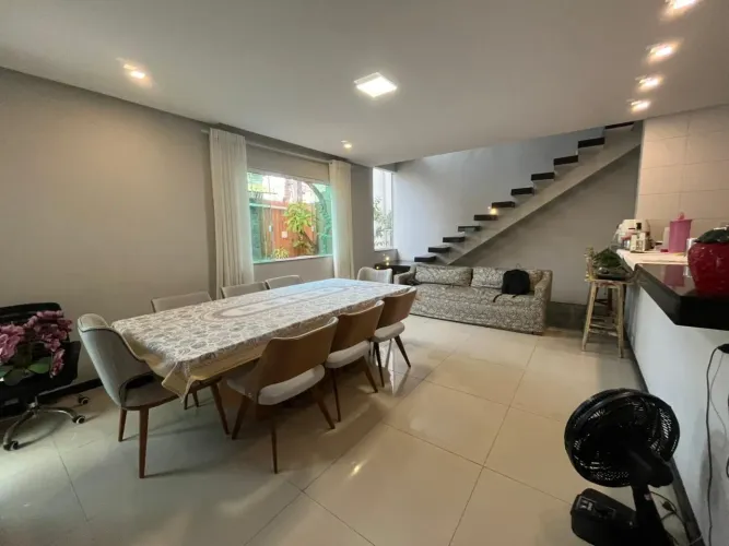 Casa para Venda em Lauro de Freitas, CENTRO, 3 dormitórios, 3 suítes, 5 banheiros, 3 vagas