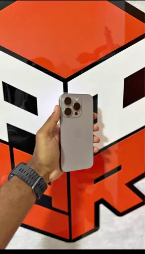 iPhone 15 pro zerado