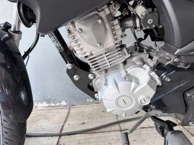 Moto top , só levar e andar ! Pronta pra transferir