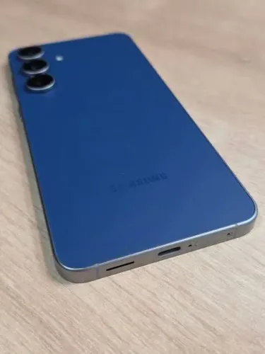 SAMSUNG S25FE