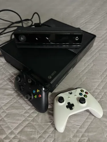 Xbox One Completo + 2 Controles + Kinect