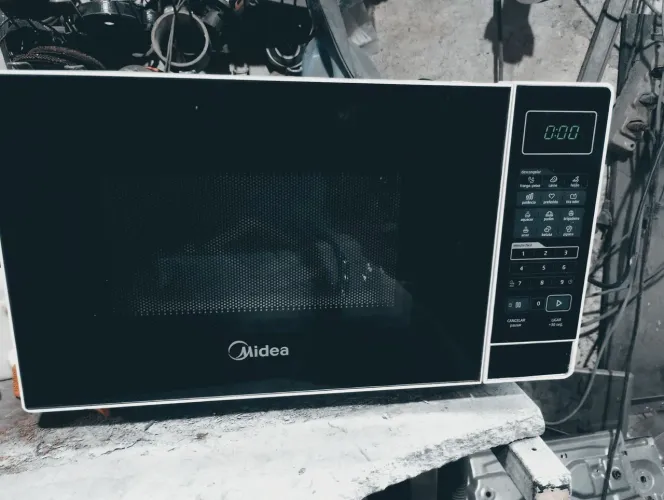 microondas Midea 18 litros inox com grill