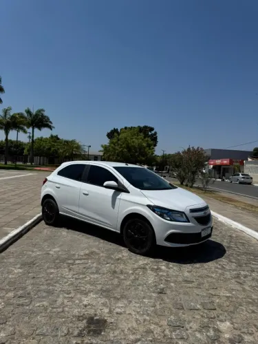 Chevrolet Onix Hatch LT 1.4 8V Flex Power Mec. 4P 2015