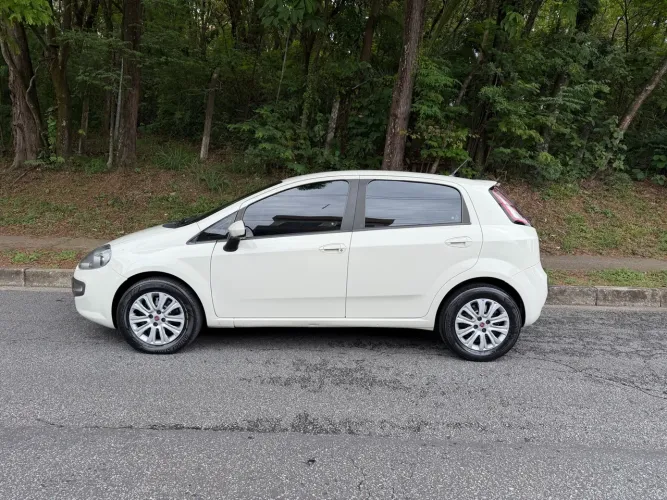 Fiat Punto Attractive 1.4 Fire Flex 8V 5P 2015